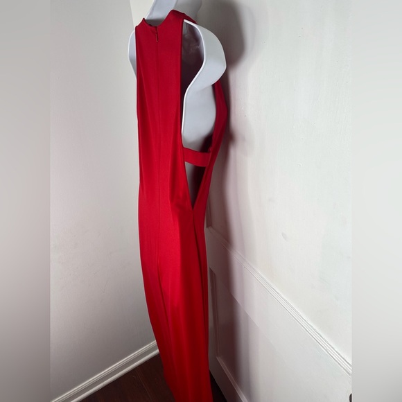 NBD REVOLVE Red Rose Late Night Gown - Picture 6 of 7